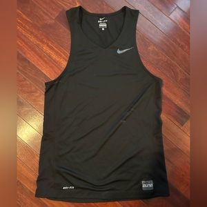 Nike dri fit tank top size small